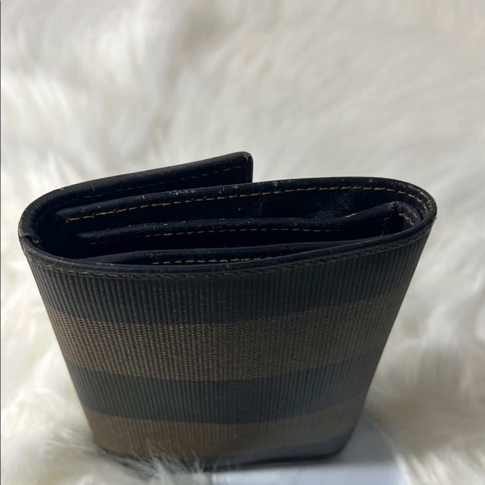 Very Nice Fendi Pequin Flap Compact Wallet. P44 - Picture 14 of 15